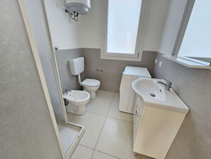 Apartment | Badezimmer