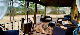 2 Story lakefront home- on the Narrow's of Greers Ferry Lake