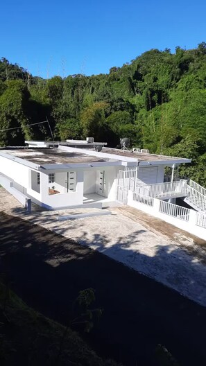 Exterior - Maricao+ Montaña+ Brisa Fresca+ Ideal para Parejas (Maricao)