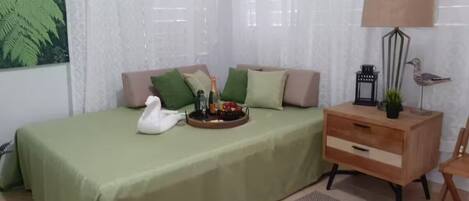 1 bedroom, iron/ironing board, WiFi, bed sheets