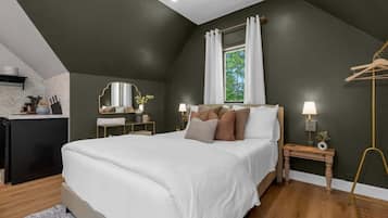 Iron/ironing board, travel crib, WiFi, bed sheets