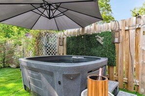 Baignoire à remous extérieure