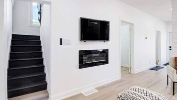 TV, fireplace, offices