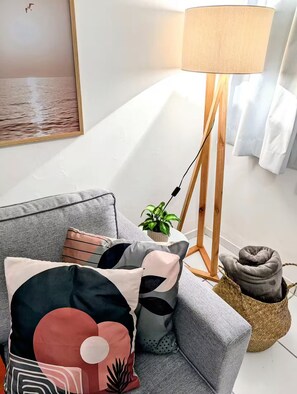Living area - Flat on a quiet street in Copa! (Rio de Janeiro)