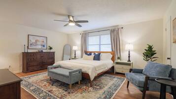 Desk, iron/ironing board, travel cot, WiFi