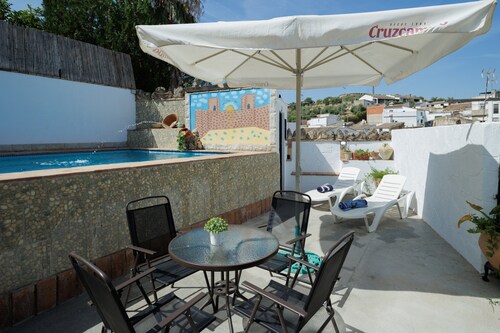 Casa Rural El Castillo – Historic Retreat with Pool in La Puebla de los Infantes