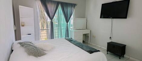 2 chambres, fer et planche à repasser, Wi-Fi, literie fournie