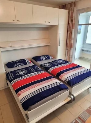 1 bedroom, free WiFi, bed sheets - Beachfront Apartment with Private Pool & Sauna (Cuxhaven)