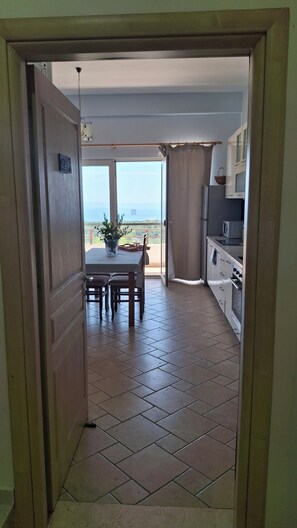 Private kitchen - Almond Apartment (Vuno)