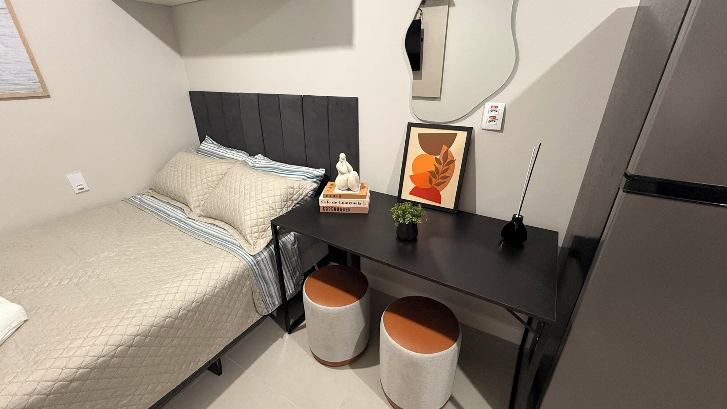 Loft clásico | Escritorio, espacio para trabajar con un portátil, wifi gratis
