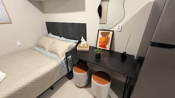 Loft clásico | Escritorio, espacio para trabajar con un portátil, wifi gratis