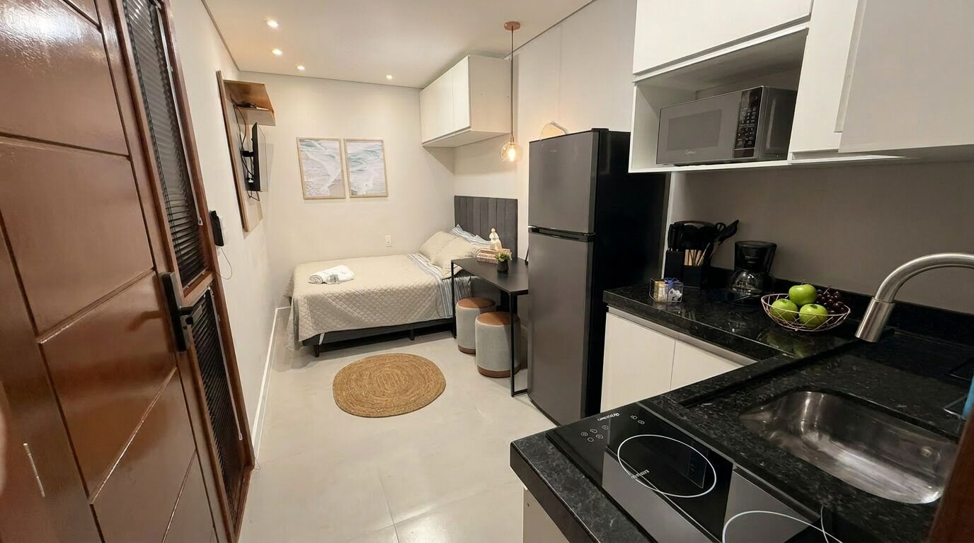 Desk, laptop workspace, free WiFi