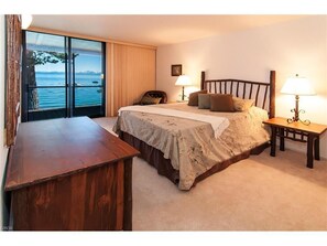 3 habitaciones, tabla de planchar con plancha, internet y ropa de cama 