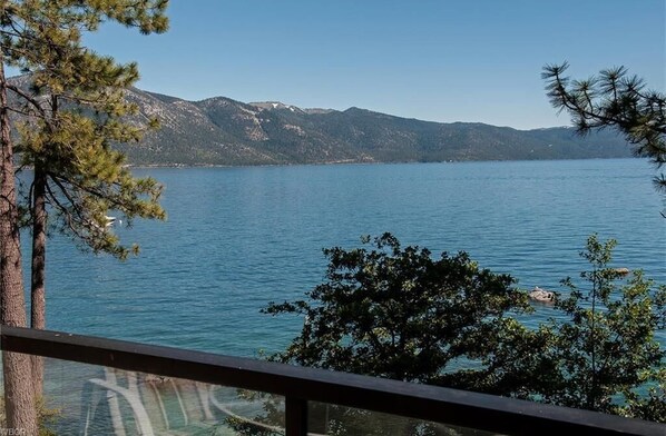 Unclassified image, 1 of 22, button - Lakefront condo - Crystal Bay one of the Incline Village most prestigious areas (Incline Village)