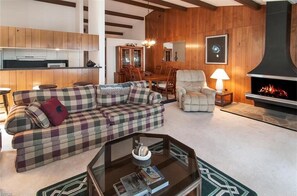 Unclassified image, 5 of 22, button - Lakefront condo - Crystal Bay one of the Incline Village most prestigious areas (Incline Village)