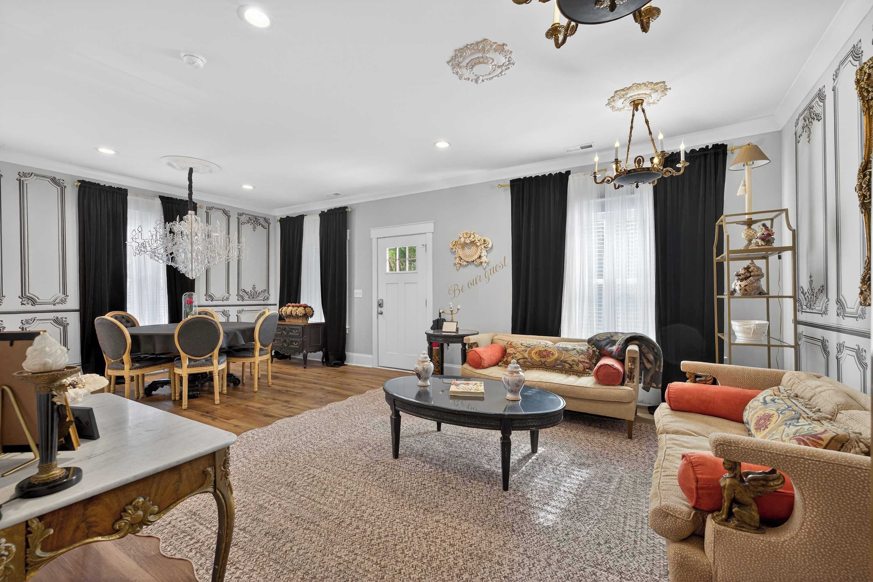 Interior. Peanuts & Daydreams Suite 1BR/1BA Storybook Suites