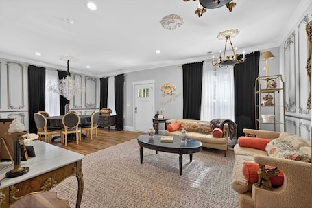 Interior. Peanuts & Daydreams Suite 1BR/1BA Storybook Suites