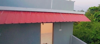 Perfect 1-BHK townhome with AC in charming Chidambaram