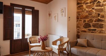 Apartment 'Ca La Inés' with Private Terrace, Wi-Fi and Air Conditioning