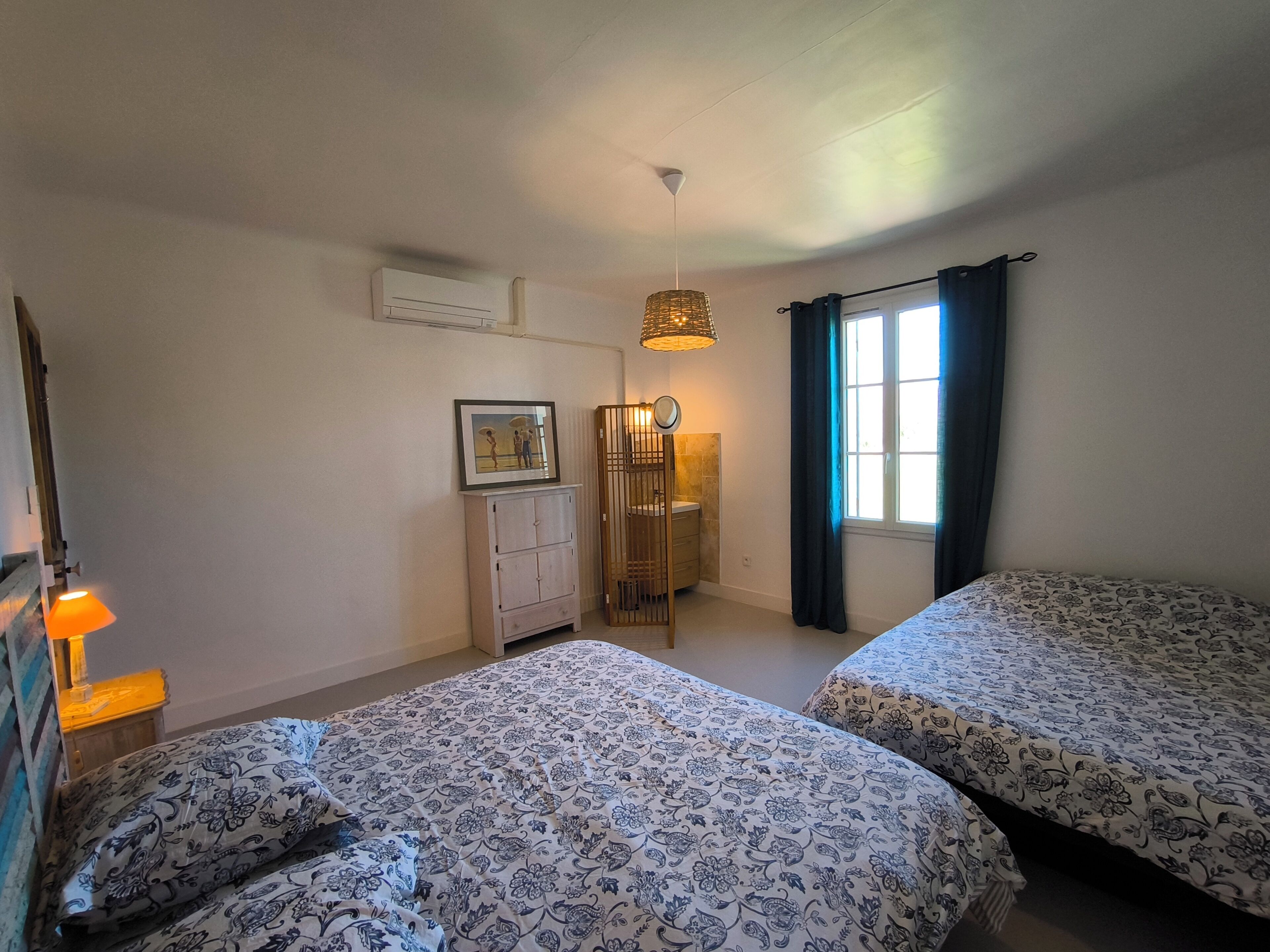 7 bedrooms, iron/ironing board, WiFi, bed sheets