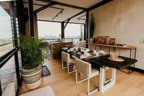 全景別墅, 山景 | 用餐區