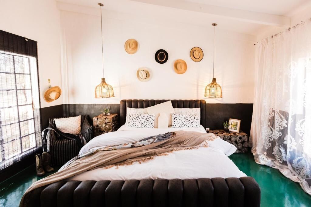 Literie de qualité supérieure, surmatelas, décoration personnalisée