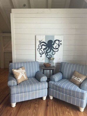 Interior - Beautiful Loft with Dock on Intercoastal waterway Gorgeous Sunset  Come by Boat (Daufuskie Island)