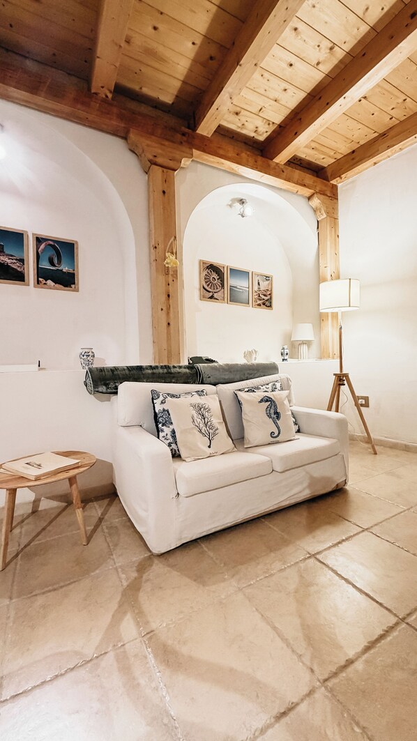Smart TV - Vacation rental in the historic center of Trani (Trani)