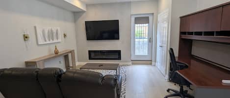 Smart TV y chimenea