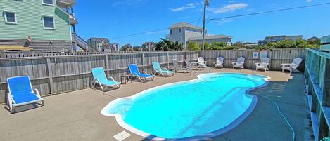 Outdoor pool, a heated pool