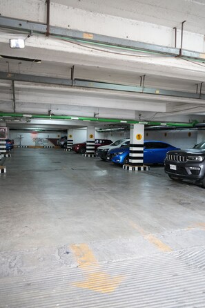 Property grounds - HOTEL MEDITERRANEO, located right in the heart of the city. Complimentary breakfast (Tulancingo)