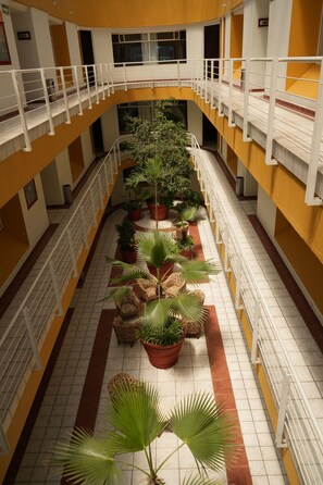 Interior - HOTEL MEDITERRANEO, located right in the heart of the city. Complimentary breakfast (Tulancingo)