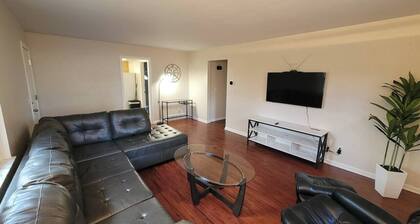 Remodeled Rossford Lower Apartment