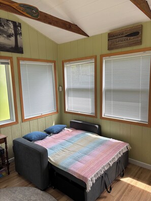 1 bedroom, iron/ironing board, WiFi, bed sheets - Forested Tiny Home Retreat | wood fired Hot Tub | indr/outdr Shower | Rail Trail (Minden hills)