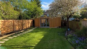 Exterior - Cambridge Home, 100 m from bus stop to city centre, 2 km walking to city centre (Cambridge)