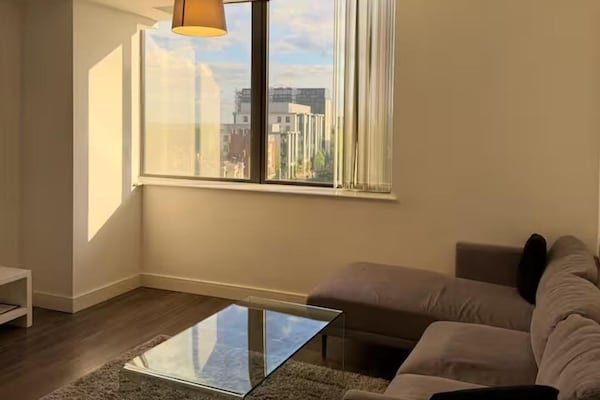 Central Broad St Apartment, Gym & Fast Wifi - Birmingham