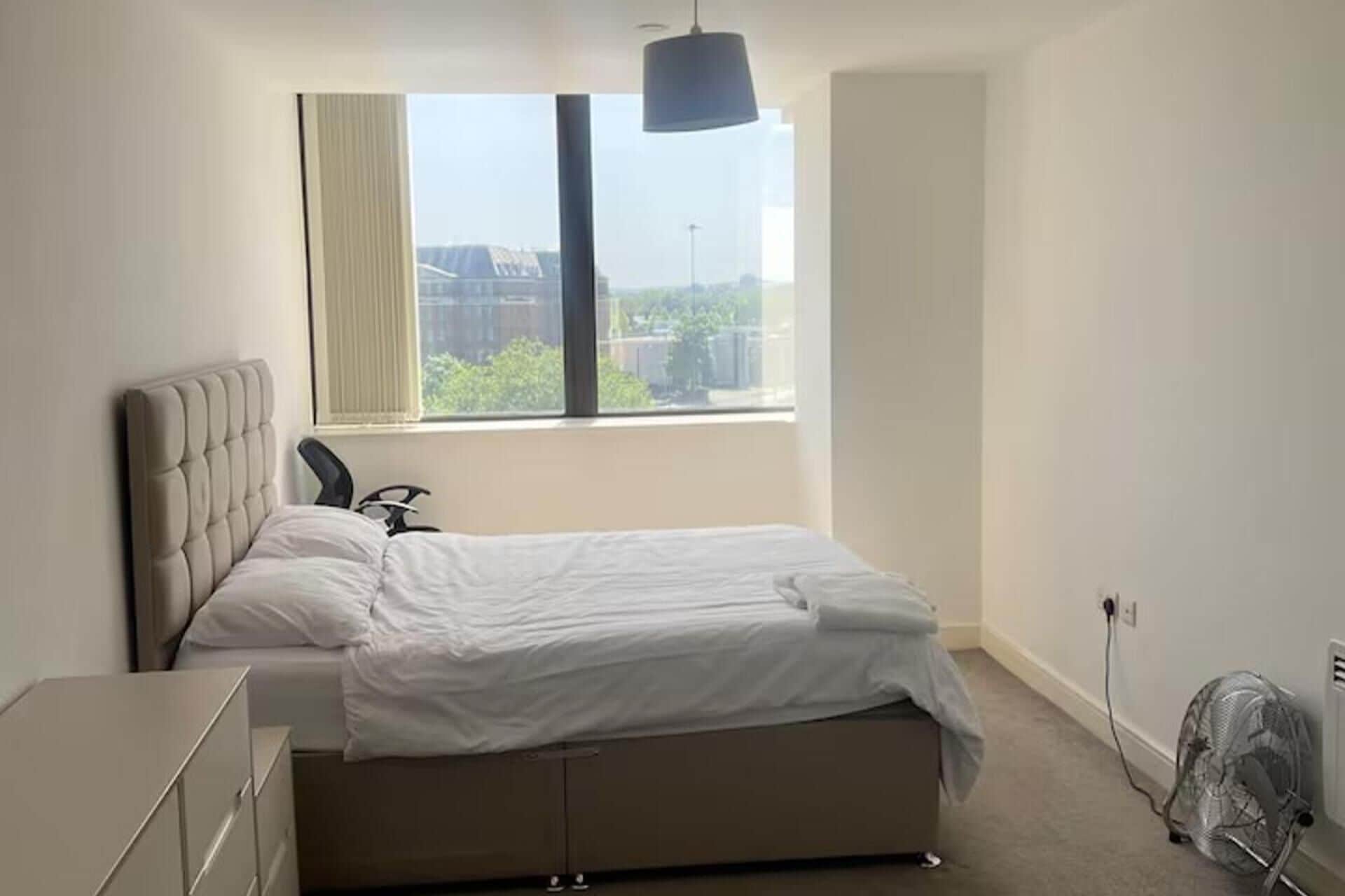 1 chambre, fer et planche à repasser, Wi-Fi gratuit, draps fournis