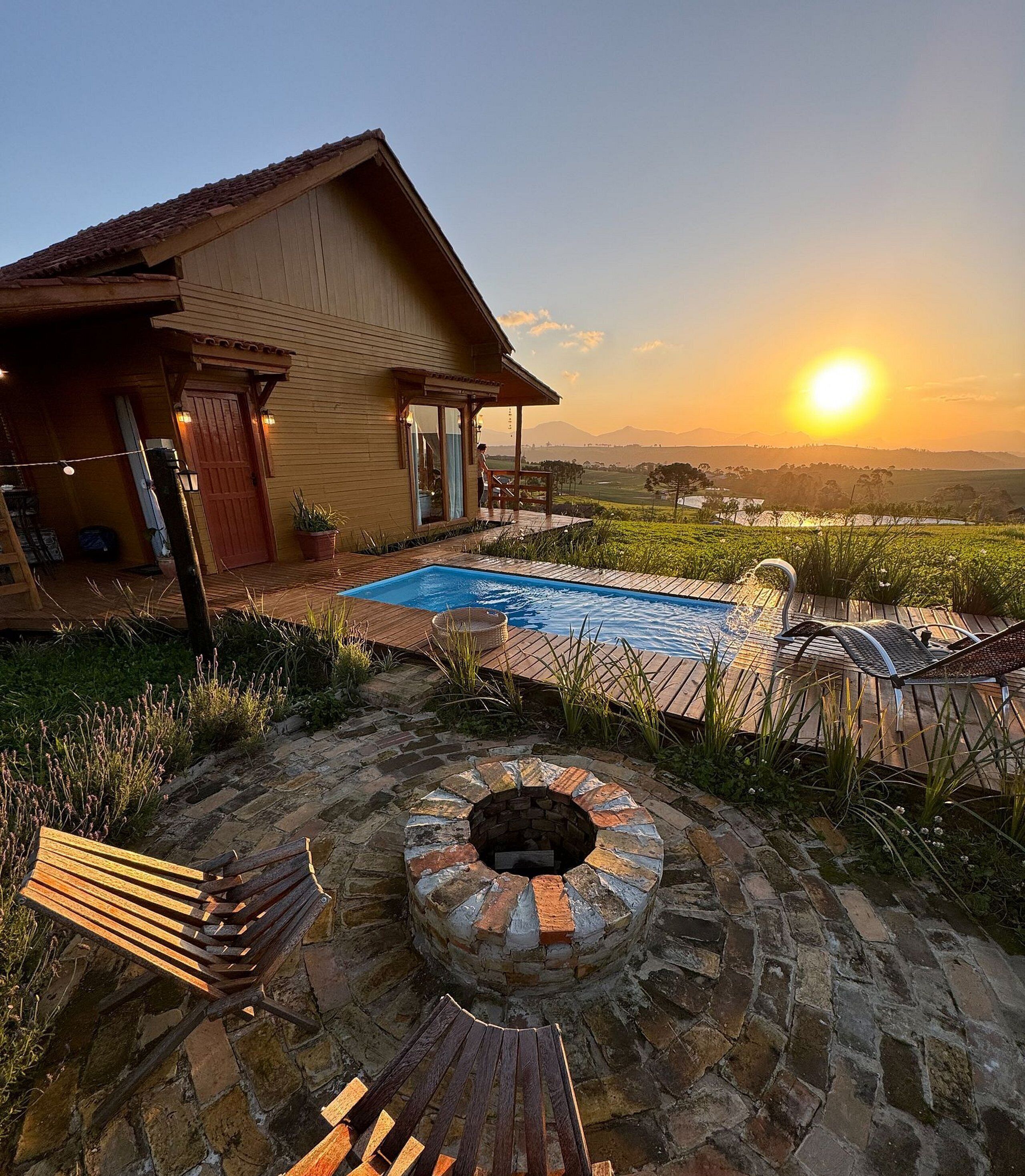 Cabana Gaia com Hidro e Piscina Aquecida - Alfredo Wagner/SC | Comodidades do quarto