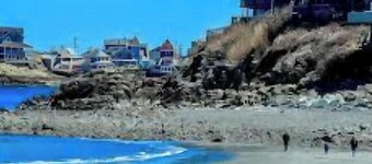 Sleeps 5-6 - across from Nantasket Beach