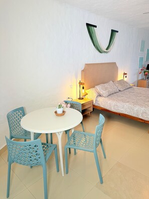 Room - 4-bedroom family condo with 8 pools and a private beach (Puerto Vallarta)