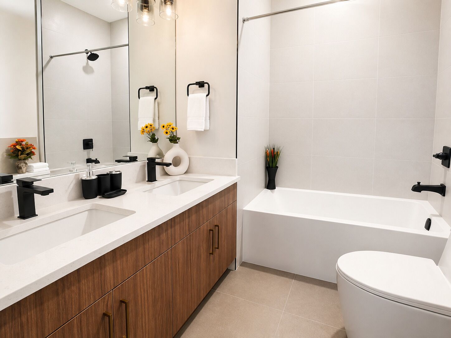 Suite | Baño | Artículos de higiene personal gratuitos, secador de pelo y toallas