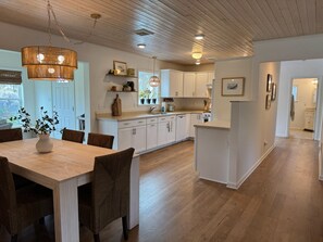 Dining - Coastal Cottage Escape with Sunset Views, Near Beach, Bay & Wildlife Refuge (Chincoteague)