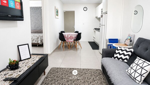 Comfort House, 2 Bedrooms, Air conditioning, Courtyard View | Living area