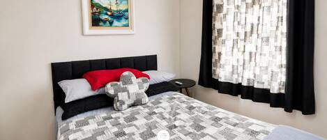 Comfort House, 2 Bedrooms, Air conditioning, Courtyard View | Premium bedding, free WiFi, individually decorated