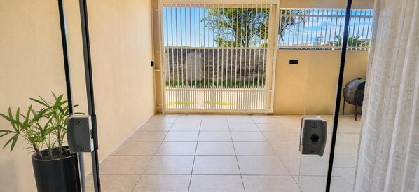 Comfort House, 2 Bedrooms, Air conditioning, Courtyard View | Interior
