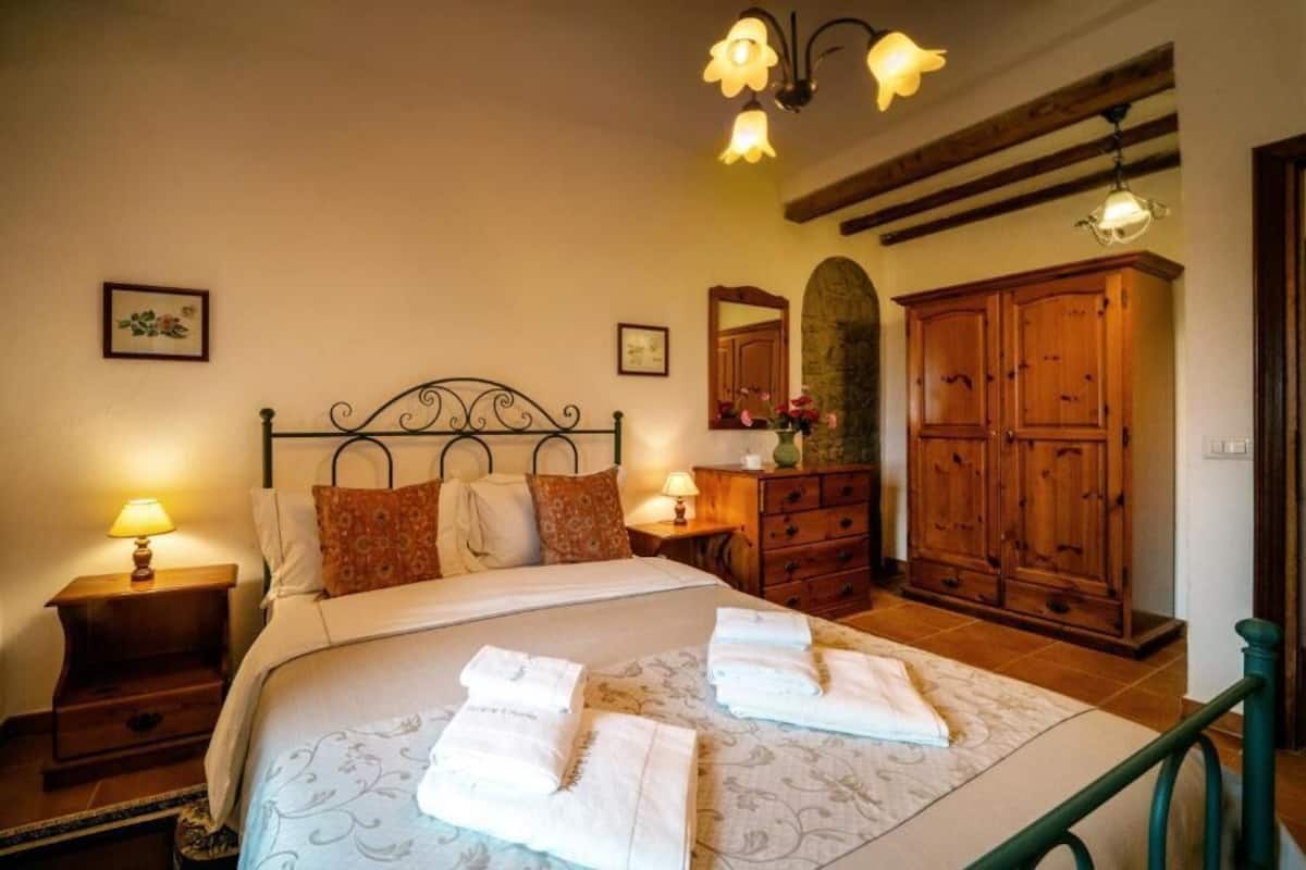 Apartment, 4 Bedrooms, Valley View | Free WiFi