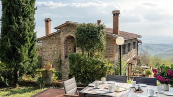 Departamento, 3 habitaciones, vista al valle | Restaurante al aire libre