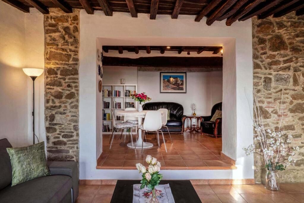 Apartment, 2 Bedrooms, Valley View | Living area