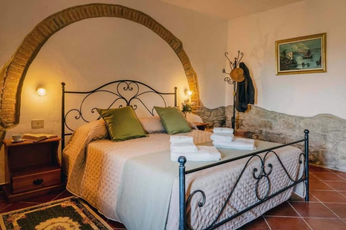 Apartment, 2 Bedrooms, Valley View | Free WiFi