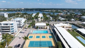 Unclassified image, 2 of 23, button - Modern 2BR, 2BA condo in Sarasota's Palm Bay Club, sleeps 6 comfortably. (Sarasota)